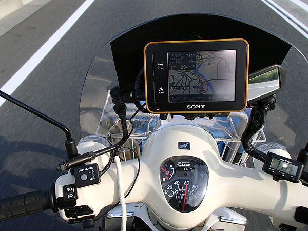 スーパーカブ１１０のメーター周りの写真